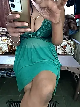 Meena_Meenakshi's cam snapshot