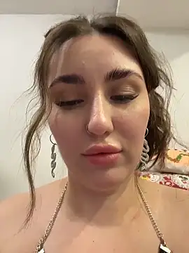 KiraBarlows live sex cam