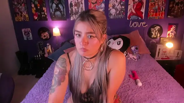 anne_cross's cam snapshot