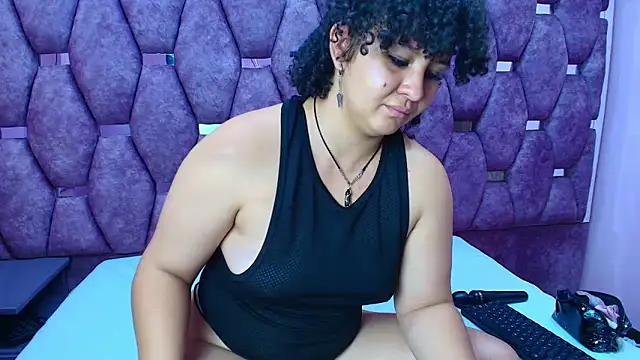 AlaSmith's cam snapshot