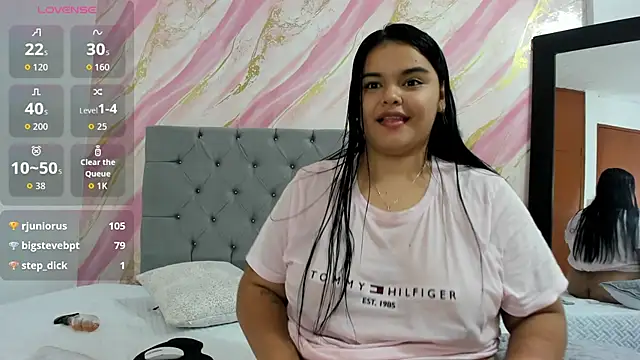 Paulinehoney's cam snapshot