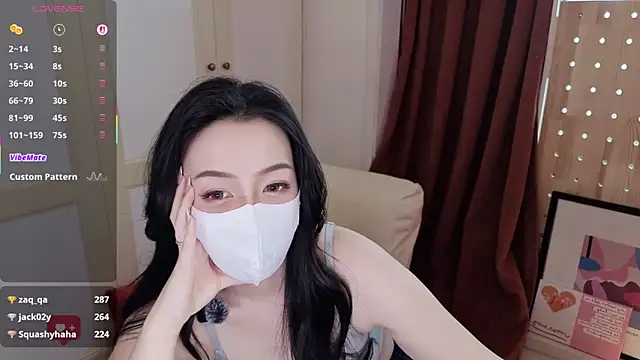 nayomi_34f live sex cam