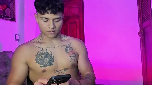 Dominic_Biker__ live sex cam