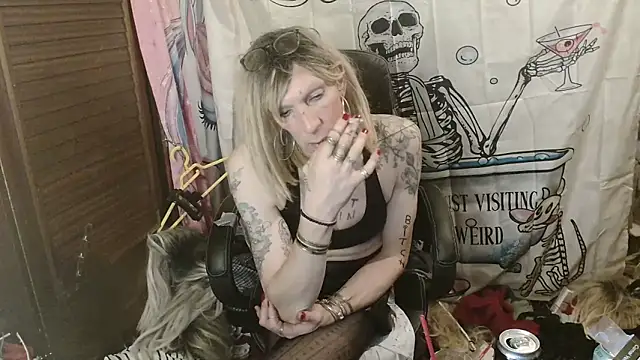 Ombeline1 live sex cam