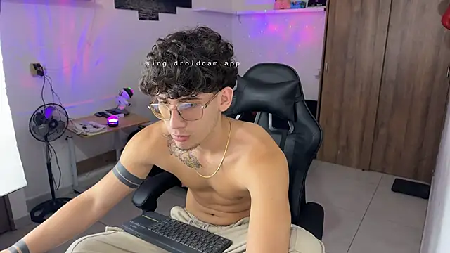 Kisan_Smith live sex cam