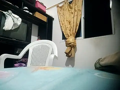 SaucyAffair0's cam snapshot