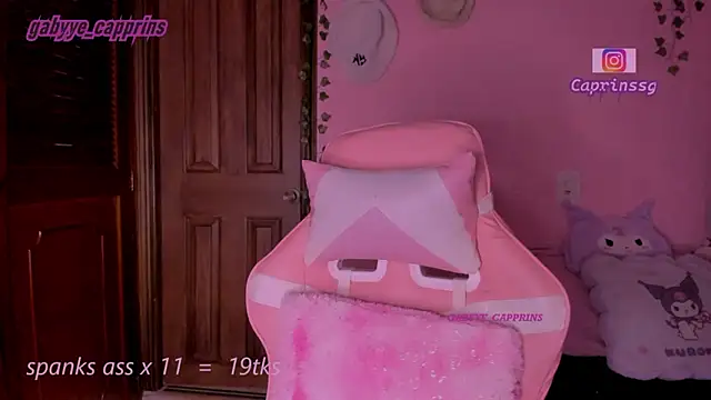 gabyye_capprins's cam snapshot