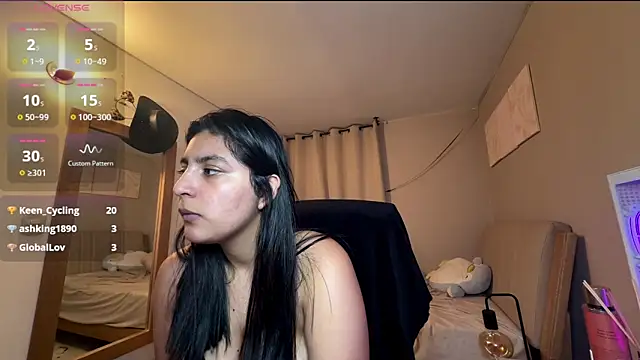 cloe_small's cam snapshot