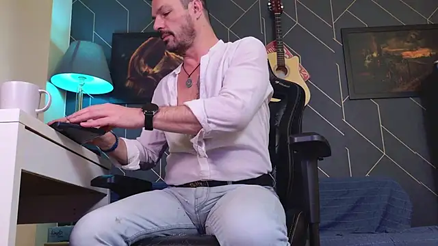 ChrisKox live sex cam