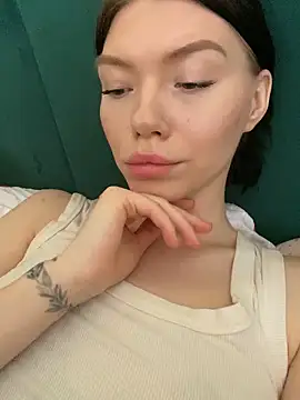 Lisaaa_Alisa live sex cam