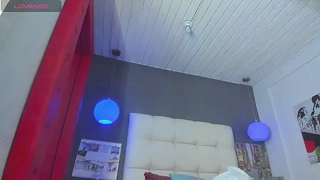 Yiyo10_ live sex cam