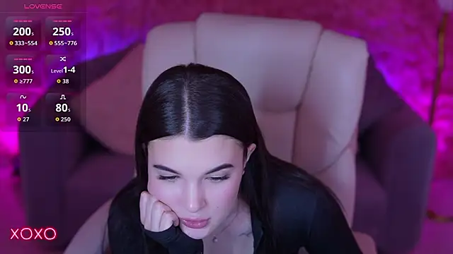 YourLolaBunny live sex cam