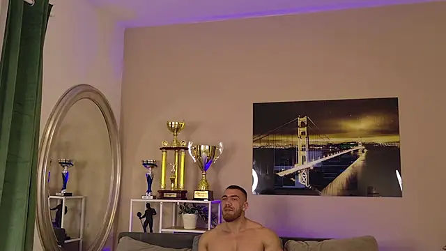 J0nMuscle live sex cam