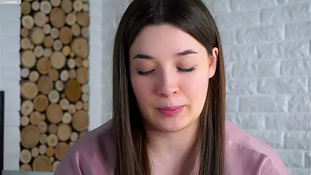 LowOncoming live sex cam