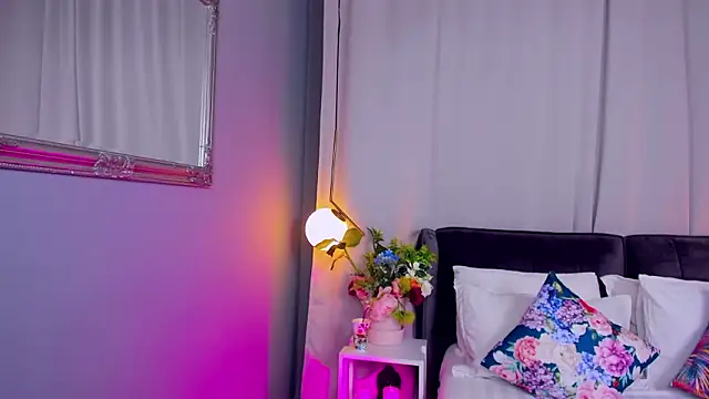 CarlaWhite live sex cam