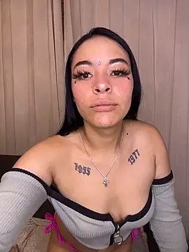 cristal__violetaa's cam snapshot