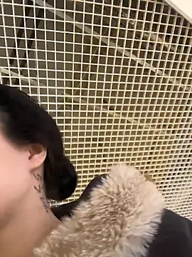 MiaTee's cam snapshot