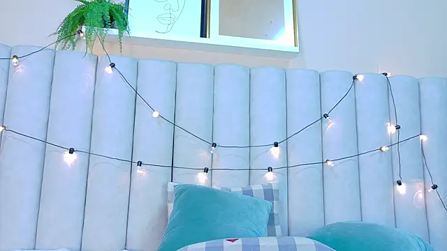 EmmaLou__'s cam snapshot