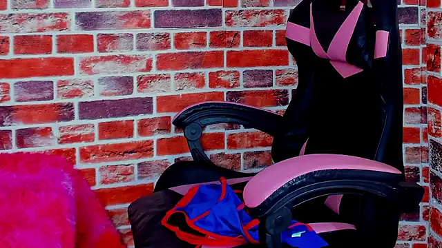 Nyraa_Rose_'s cam snapshot