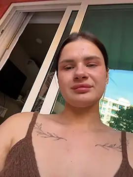 MiraReach live sex cam