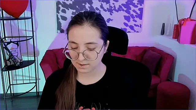 VirtuallVoyant live sex cam