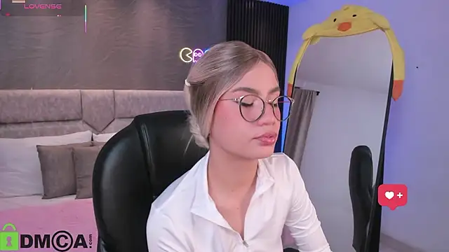 Arinextdoor live sex cam