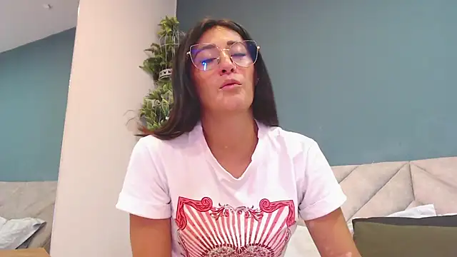 SharisWillian's cam snapshot