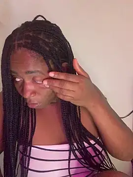 MISSMAYSROOM's cam snapshot