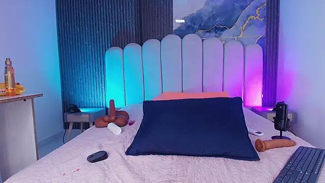 abbyrouss_'s cam snapshot