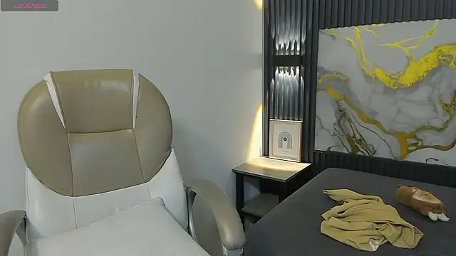 TaylerMiles live sex cam