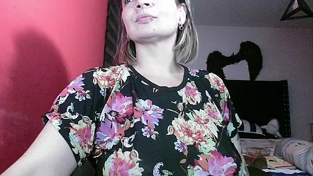 charlotedoll's cam snapshot