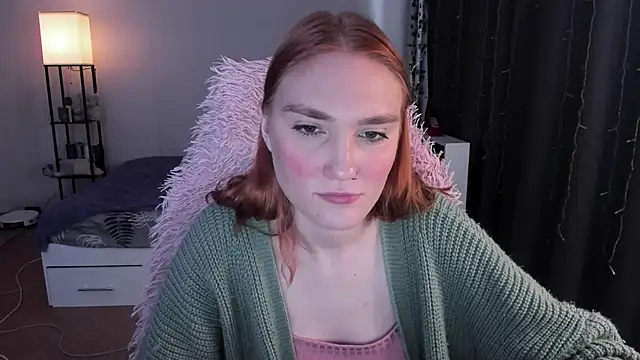 ReddHotPipper's cam snapshot