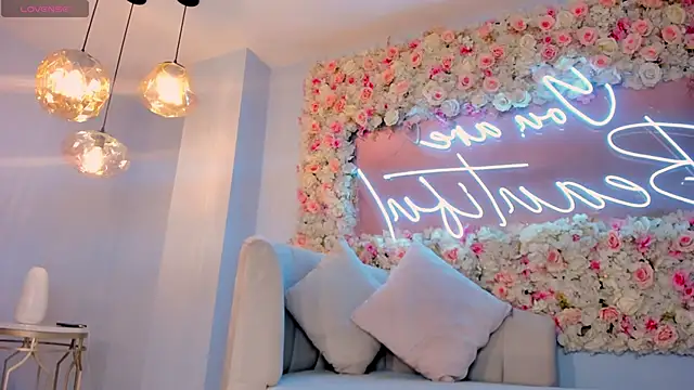 ZaraKafruni's cam snapshot