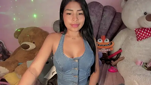 Pocahontascute_33 live sex cam