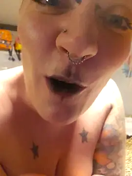 PinkTheHawk live sex cam