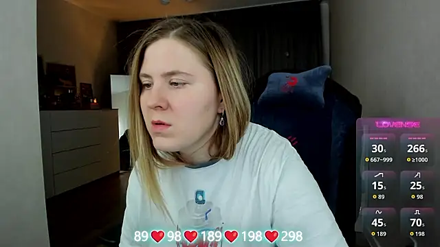 Olivia_Munk's cam snapshot