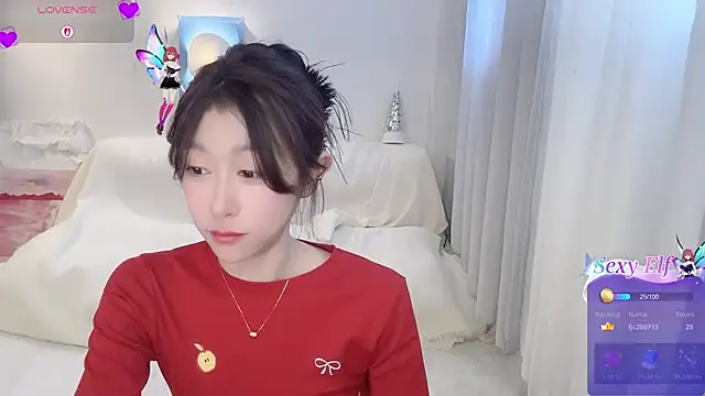 Fayebae_11's cam snapshot