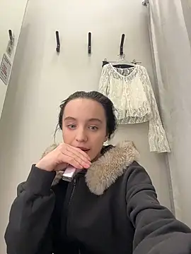 MiaTee's cam snapshot