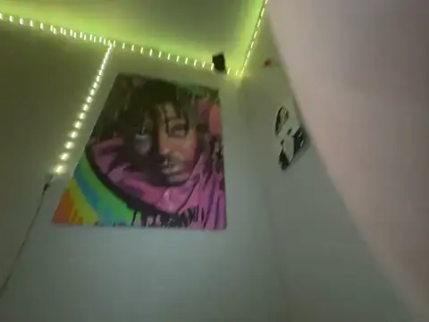 LuxBenn live sex cam