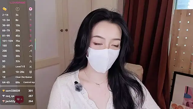 nayomi_34f live sex cam