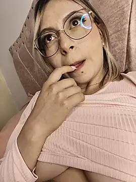 BellaDonna_16's cam snapshot