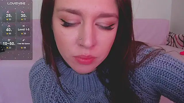 Lil_Foxy9's cam snapshot