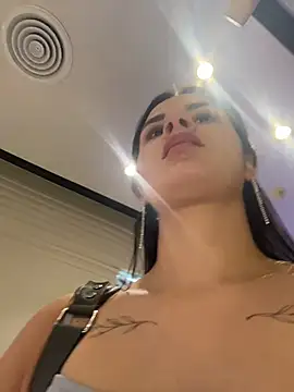 MiraReach live sex cam