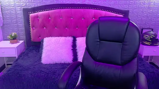 Natalie_loffreda's cam snapshot