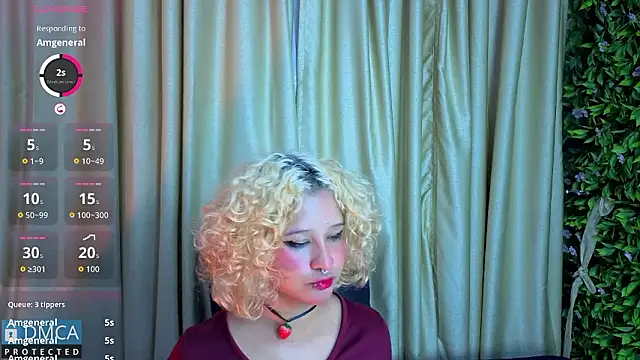 ahsly_Zam's cam snapshot