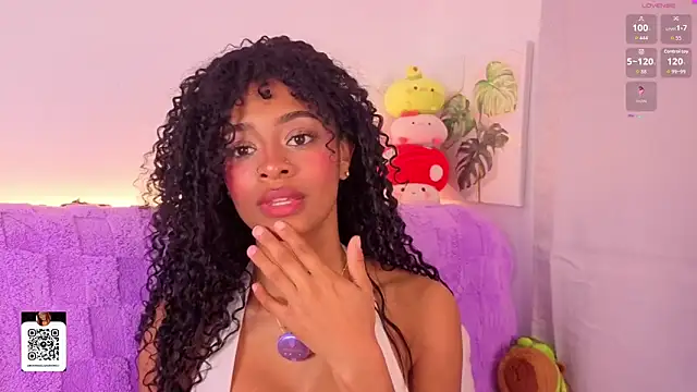 Heily_Fox's cam snapshot