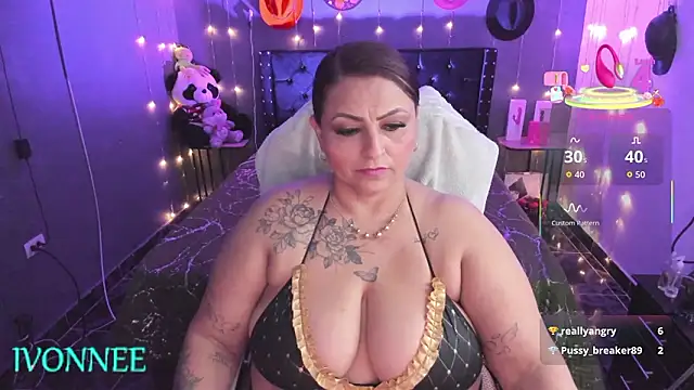 Ivonnee__'s cam snapshot