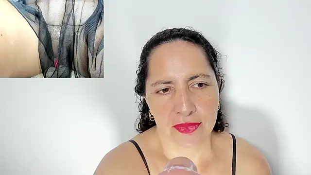 Luna_Naughty1's cam snapshot