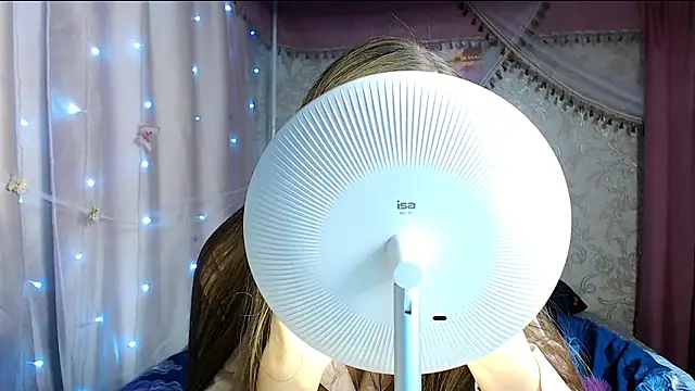 leila_bambi_'s cam snapshot