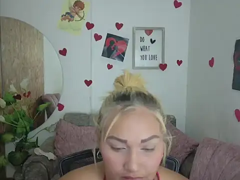 laleska_montenegro's cam snapshot